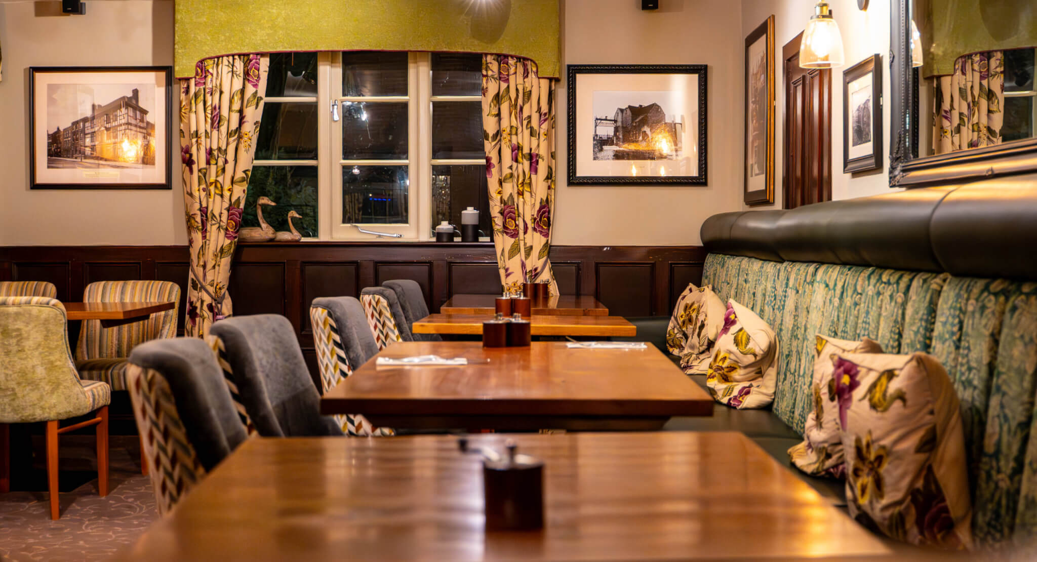best pub food tewkesbury food and drink scaled